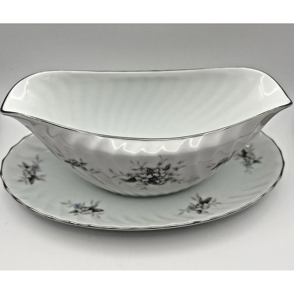 Amcrest Lady Margaret Gravy Boat Attached Underplate Fine China Platinum Japan